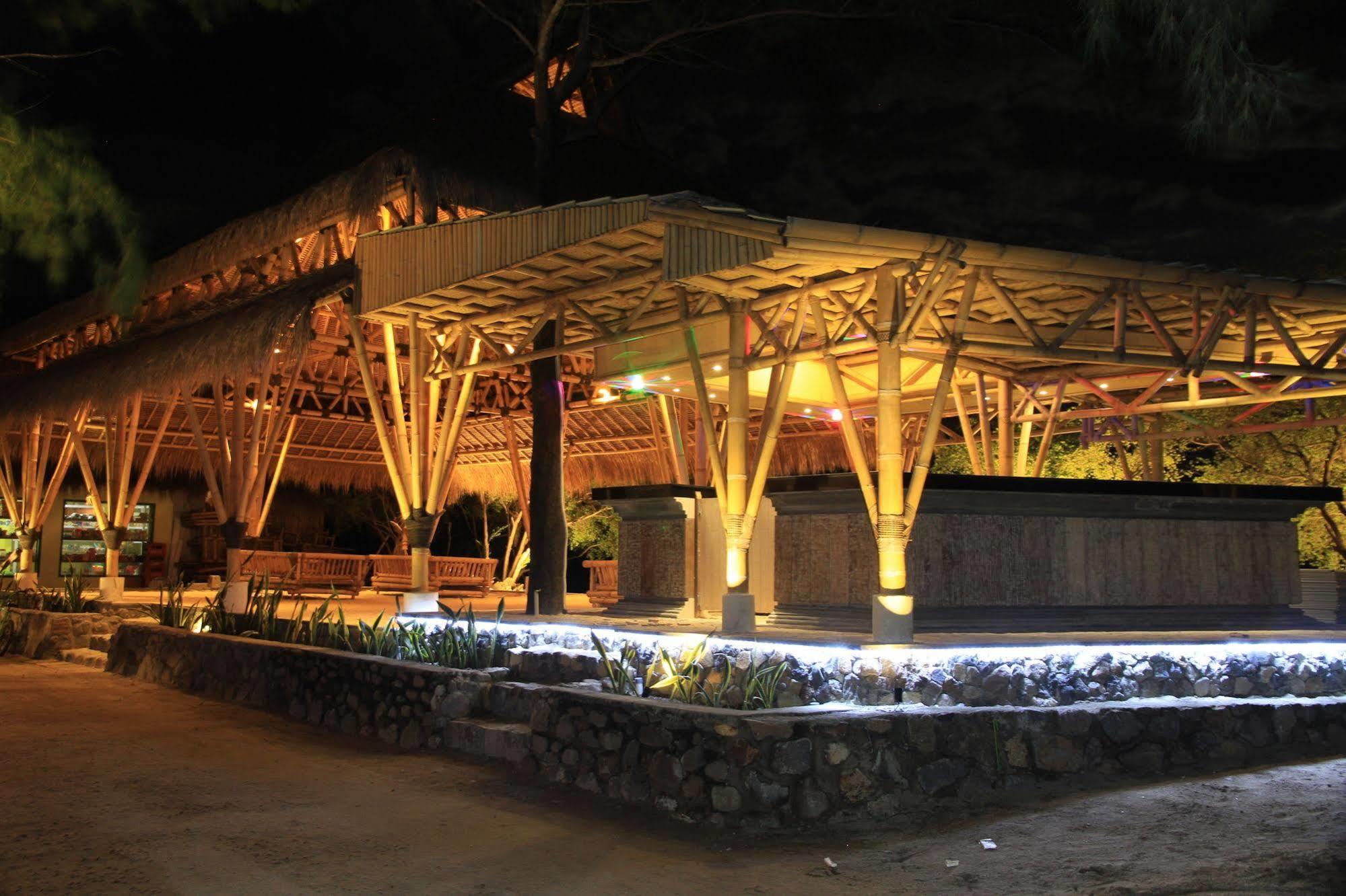 Vamana Resort - Chse Certified Gili Trawangan Exterior photo